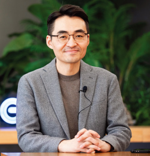 Aktien mit Kopf Logo